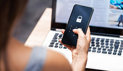 Padlock icon on iphone for scammer protection